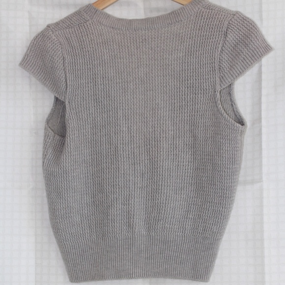 Detailed vest - Picture 3 of 5